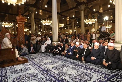 Feier zum Geburtstag des Propheten (Friede sei mit ihm) in der Imam-Hussein-Moschee (Friede sei mit ihm) in Kairo + Fotos und Videos