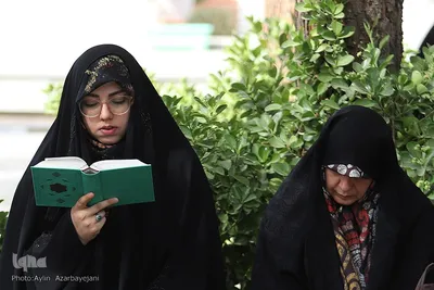 مراسم قرائت دعای پرفیض عرفه در گلستان شهدای اصفهان