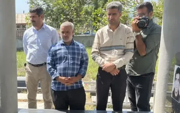 غبار روبی عطرفشانی گلزار شهدای روستای صلحدار کلا بابل