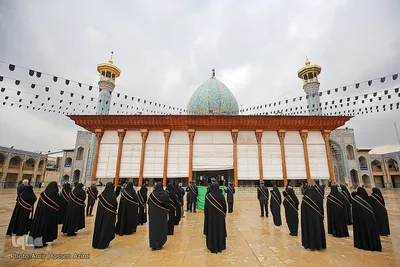 تعویض پرچم حضرت شاهچراغ (ع)