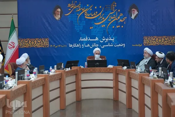 منطق انقلاب اسلامی باید در نظامات فکری و گفتمانی تجلی یابد