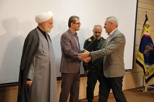 یادمان‌های شهدا به صورت اصولی سرو سامان داده شود