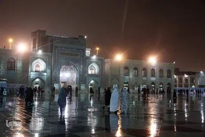 حال و هوای حرم مطهر رضوی در شب میلاد حضرت رسول اکرم(ص) و امام جعفر صادق(ع)