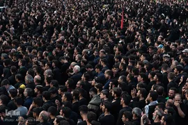 اجتماع عظیم عاشورایی مردم اصفهان در میدان امام حسین (ع)