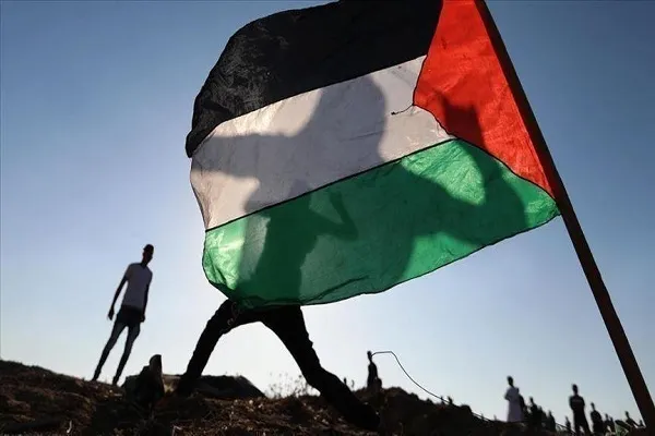 33 عاماً على انتفاضة الحجارة الفلسطينية