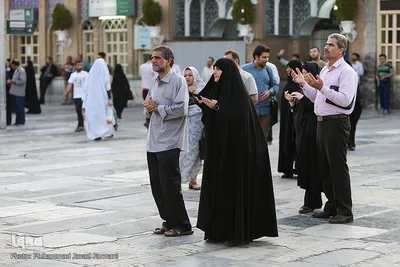 به اهتزاز درآمدن پرچم امامزادگان طاهر و حمزه علیهما السلام 