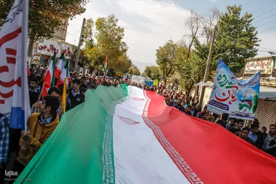 خروش مردم شهرکرد در راهپیمایی 13 آبان