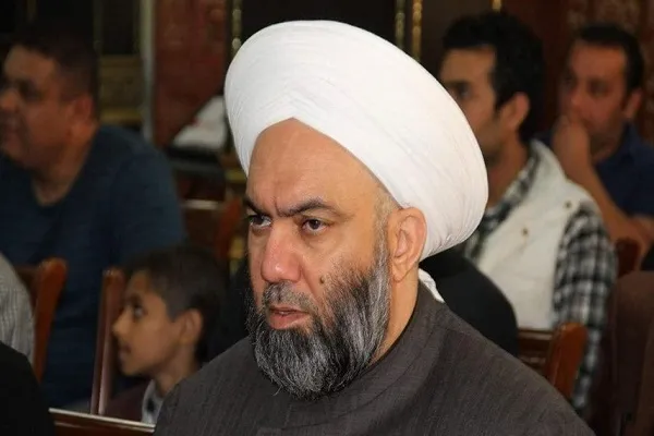 الشيخ خالد الملا يطالب بموقف واضح من تدنيس جنود أوكرانيين للقرآن