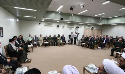 دیدار دست‌اندرکاران کنگره شهدای استان کردستان با رهبر انقلاب