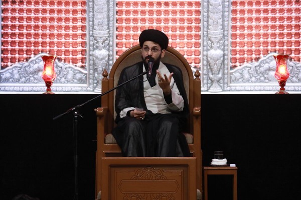 بصیرت، تشخیص «حق» از «حق‌نما» است