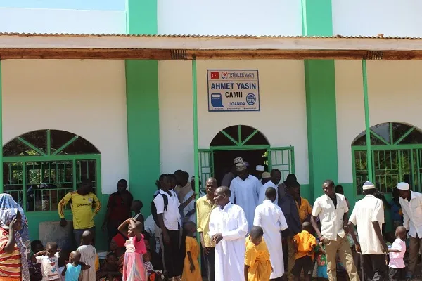 Türkiye Uganda'da cami açtı