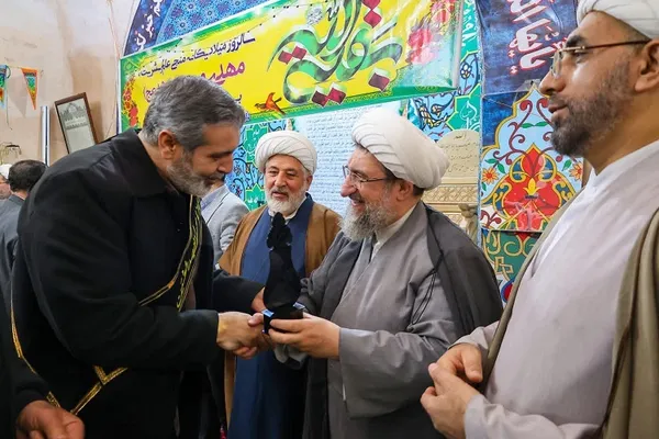 آیین تجلیل از پیرغلامان حسینی شبستر