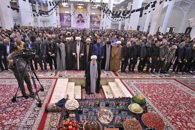 اقامه نماز عید سعید فطر در حرم شاهچراغ(ع)
