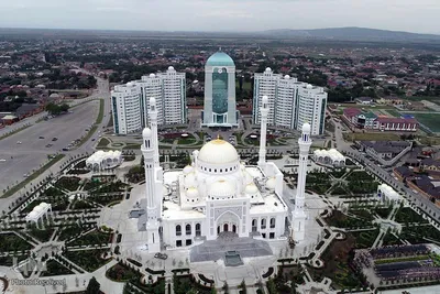 افتتاح بزرگترین مسجد اروپا در شهر شارلی چچن
