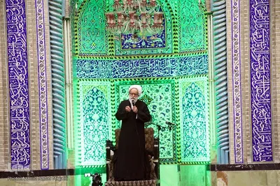 قرار بندگی؛ احیای شب نوزدهم رمضان در  مسجد حظیره یزد