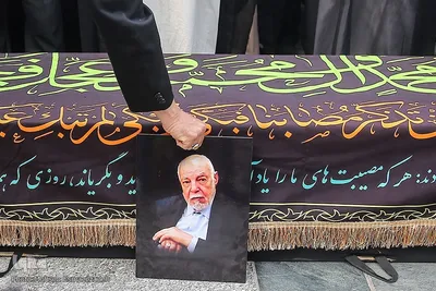 مراسم خاکسپاری مرحوم احمد مهدوی دامغانی در حرم مطهر رضوی
