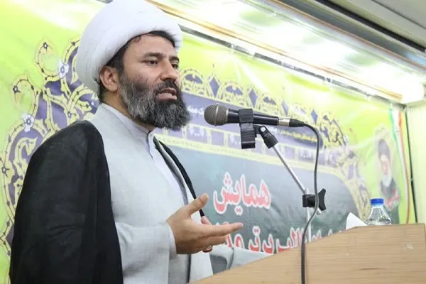 لزوم تربیت طلاب تراز انقلاب در حوزه‌های علمیه