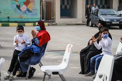 مرسم نواختن زنگ قرآن دانش آموزان پایه اول  خوزستانی در دبستان آیت‌الله بهبهانی اهواز