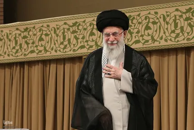 دیدار پیشکسوتان و فعالان دفاع مقدس و مقاومت با رهبر انقلاب
