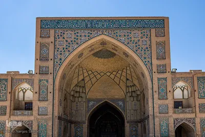 افراشته فیروزه‌ای؛ مسجد حکیم یا مسجد جورجیر