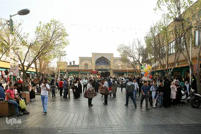 بازار ری یکی از بازارهای تاریخی ایران است که در شمال آرامگاه حضرت عبدالعظیم حسنی(ع) ست
