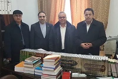 اهدای تفاسیر قرآن به دانشکده ادبیات «سوسه» تونس