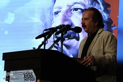 مجید مجیدی کارگردان فیلم سینمایی «محمد رسول الله(ص)» به‌عنوان چهره سال ۹۴ هنر انقلاب اسلامی انتخاب شد