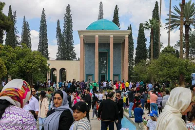 مسافران نوروزی در سعدی