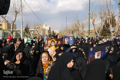 راهپیمایی نمازگزاران اصفهانی به شکرانه پیروزی مقاومت