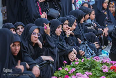 اجتماع دختران دهه هشتادی در گذر فرهنگی چهارباغ‎