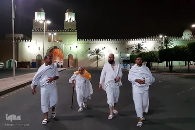 مُحرم شدن حجاج در مسجد شجره