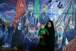 جاماندگان اربعین حسینی در حرم حضرت شاهچراغ‌(ع) در شیراز