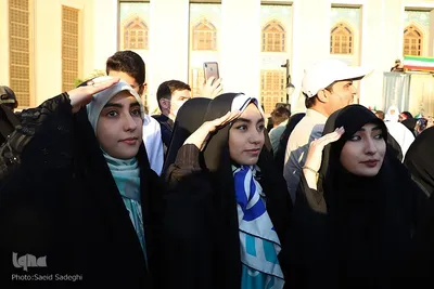 اجرای سرود سلام فرمانده به زبان ترکی و فارسی در تبریز