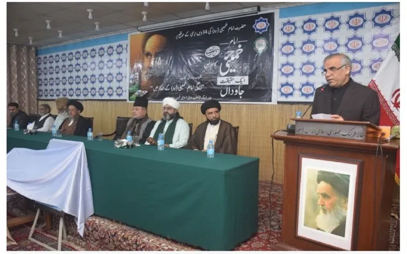  د پاکستان عالمان وائي،امام خمینی په اسلامی تفکر او آئيډیا سره د ځپلواکه ملتونو راتلونکی انځور کړ