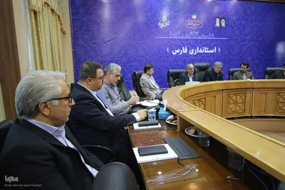 نشست صمیمی نخبگان با استاندار فارس