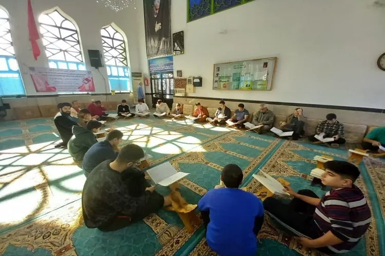 مساجد بندرانزلی میزبان ۵۰۰ معتکف هستند