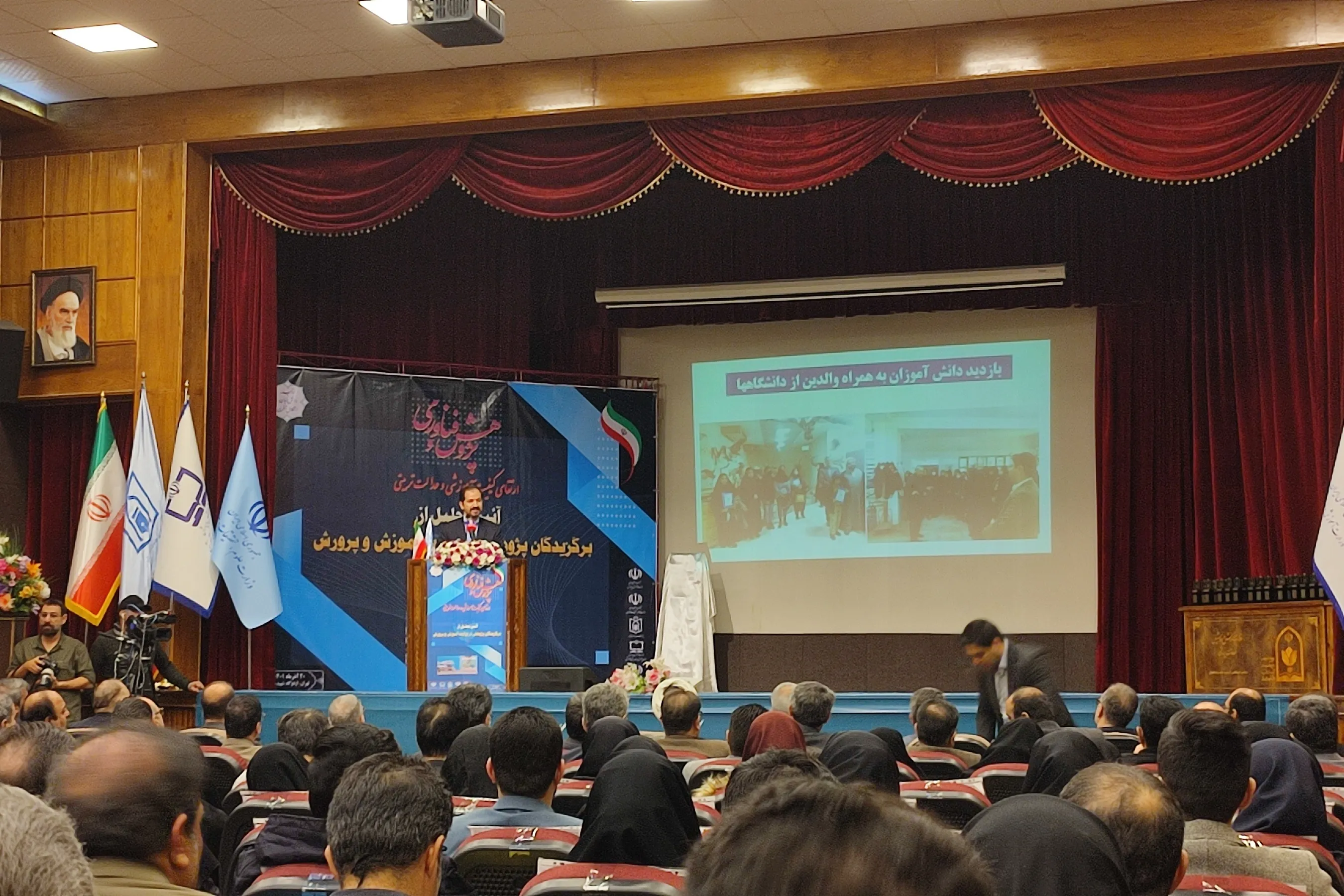 جامعه دانش‌بنیان فقط در آموزش و پرورش ساخته می‌شود + فیلم