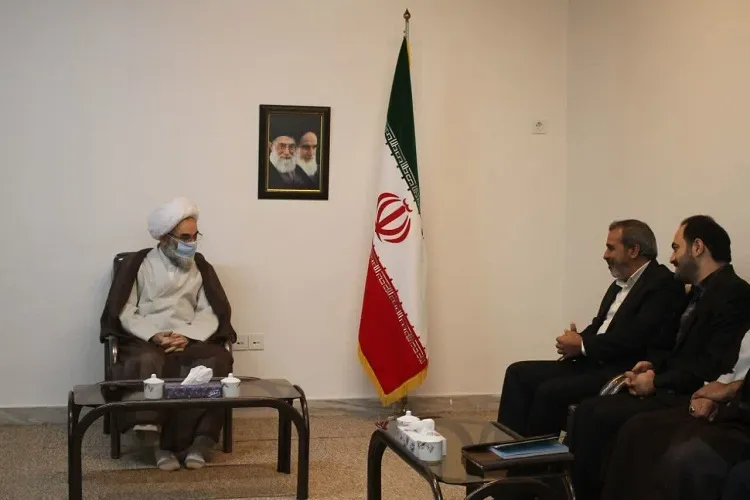 دانشگاه‌ها سبک زندگی اسلامی را تبیین کنند