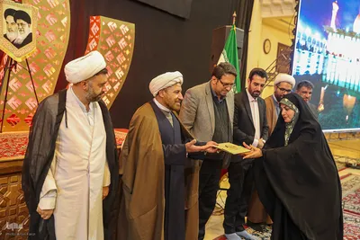 محفل انس با قرآن کریم «بشری» در حرم حضرت شاهچراغ(ع)
