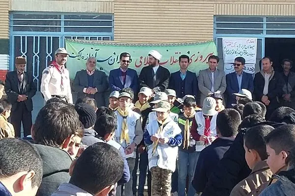 نقش دانش‌آموزان در پیروزی انقلاب اسلامی