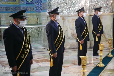 آیین سیاه پوشی ضریح مطهر کریمه اهل بیت در آستانه محرم