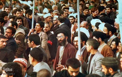 سیدعلی خامنه‌ای از تولد تا رهبری