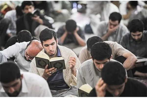 ۱۲۰ دانشجوی کردستانی معتکف می‌شوند