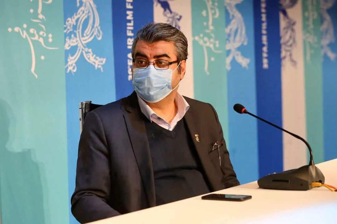 طباطبایی‌نژاد: برای فیلم‌های جامانده متاسفم/ بستر مناسب اکران آنلاین نداریم
