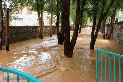 محاصره شهر یزد در سیل ومعایر شهری زیر آب‎‎