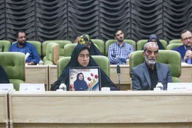 مراسم تقدیر از  خانواده چهار شهید امدادگر  و سه پرستار ایثارگر