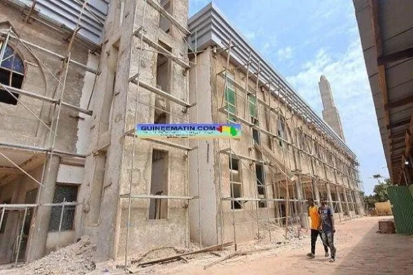 Guinée : les travaux de rénovation de la grande mosquée de Labé peinent