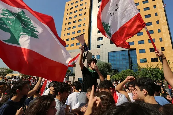 لبنان در کش و قوس خلأ سیاسی و موج‌سواری خارجی‌ها
