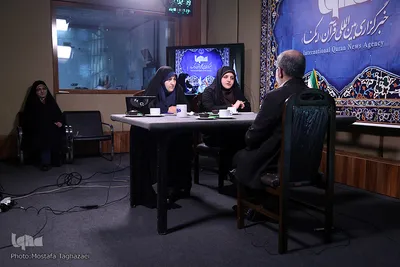 نوزدهمین نشست با یاوران «وحی»