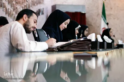 نشست نقد و معرفی کتاب «دائرةالمعارف قرآن»
